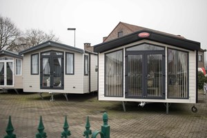 Ijveraar wit Dor Caravans D'Hondt